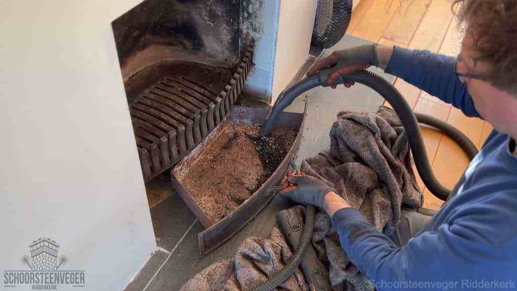 Prijs schoorsteenvegen Ridderkerk schouw reinigen Prijs schoorsteenvegen Ridderkerk schouw reinigen